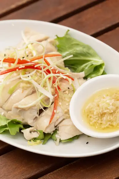 Gedämpftes Maishähnchen mit Ingwer – leichtes Dim-Sum-Gericht