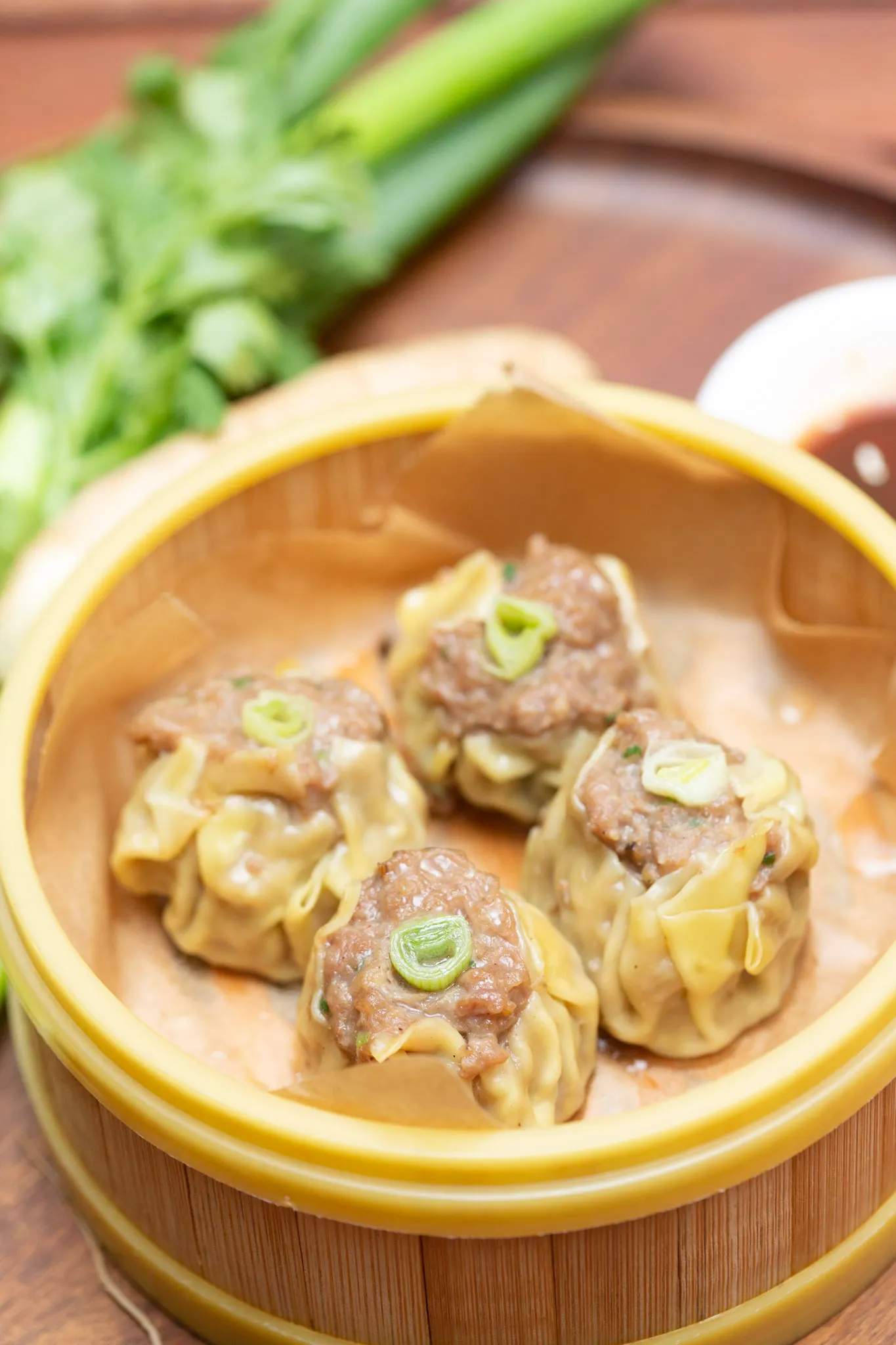 Gedämpfte Rindfleisch-Siu-Mai im Bambuskorb