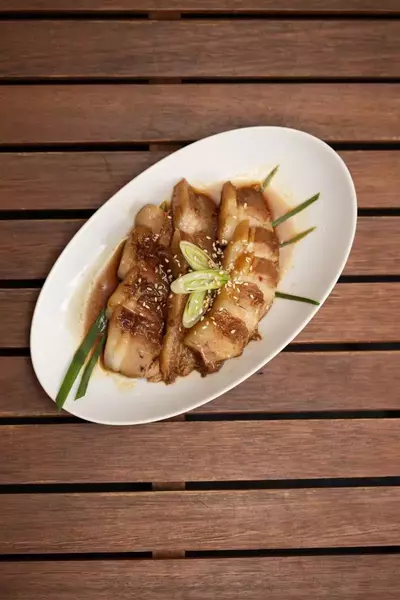 Glasierter Schweinebauch Char Siu aus dem Ofen