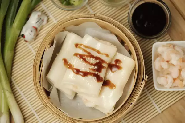 Cheung Fan – silky rice noodle rolls as a symbol of structure