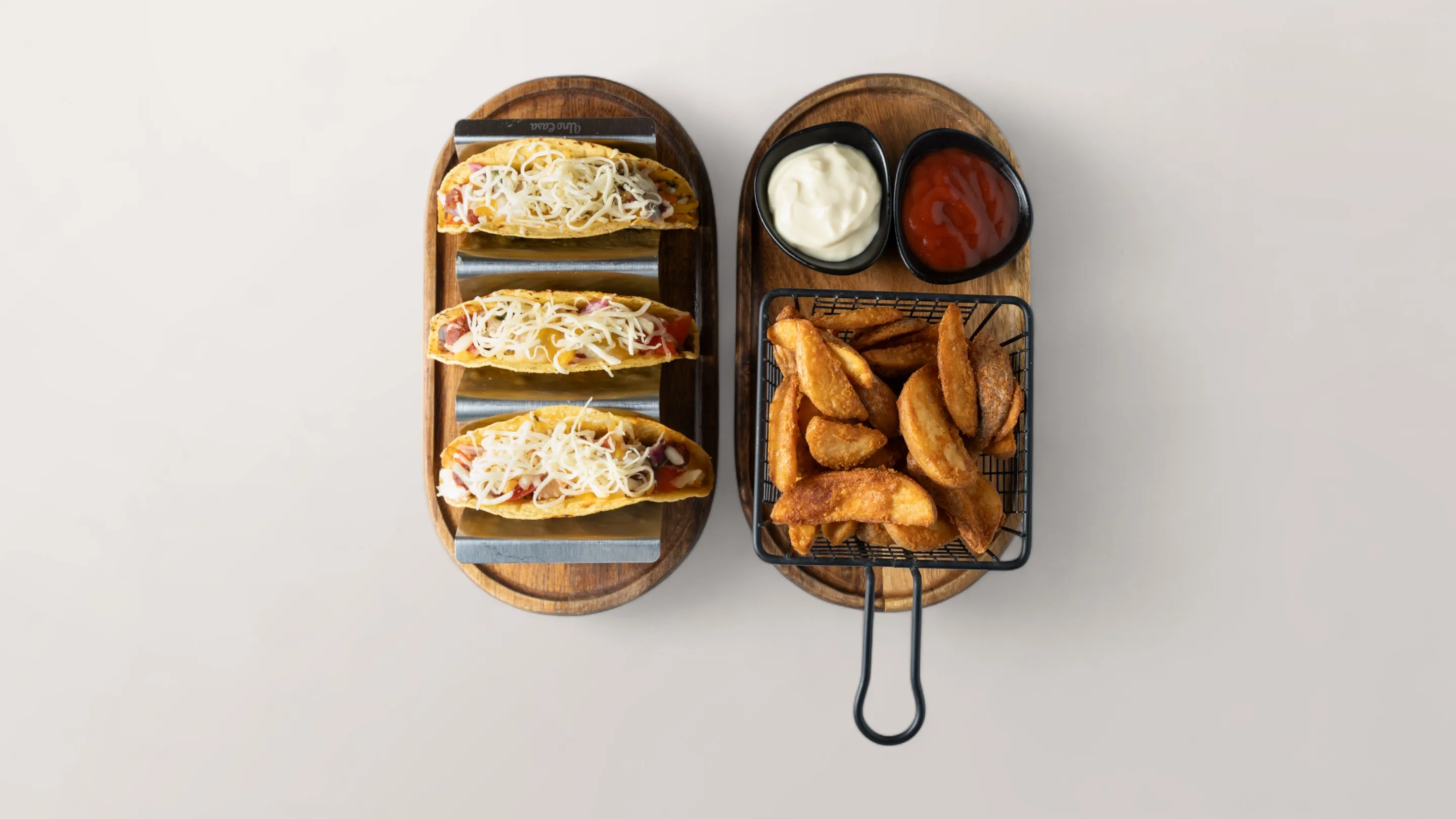 Cheesy Tacos Menü